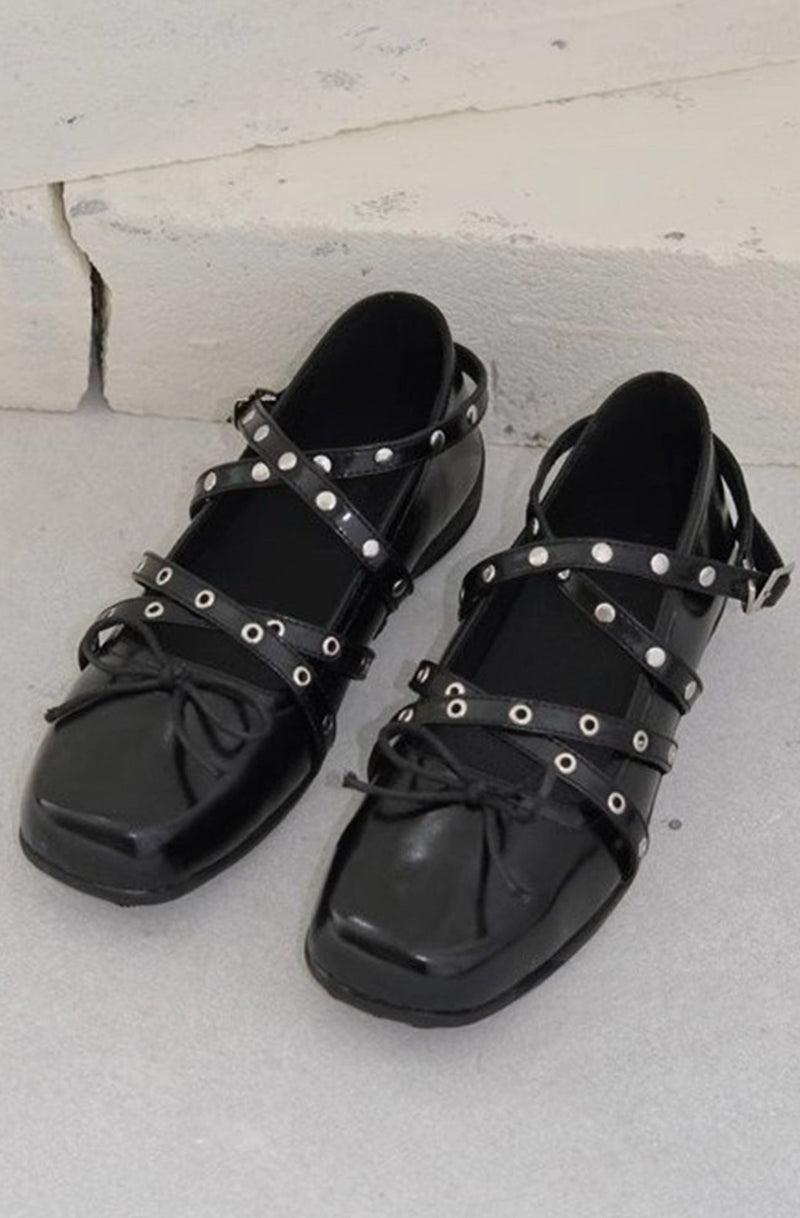 Bowknot Rivet Leather Ballet Flat
