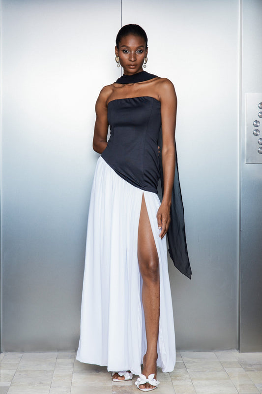 Cathaoir Ruffle Asymmetric Split Maxi Dress in Black