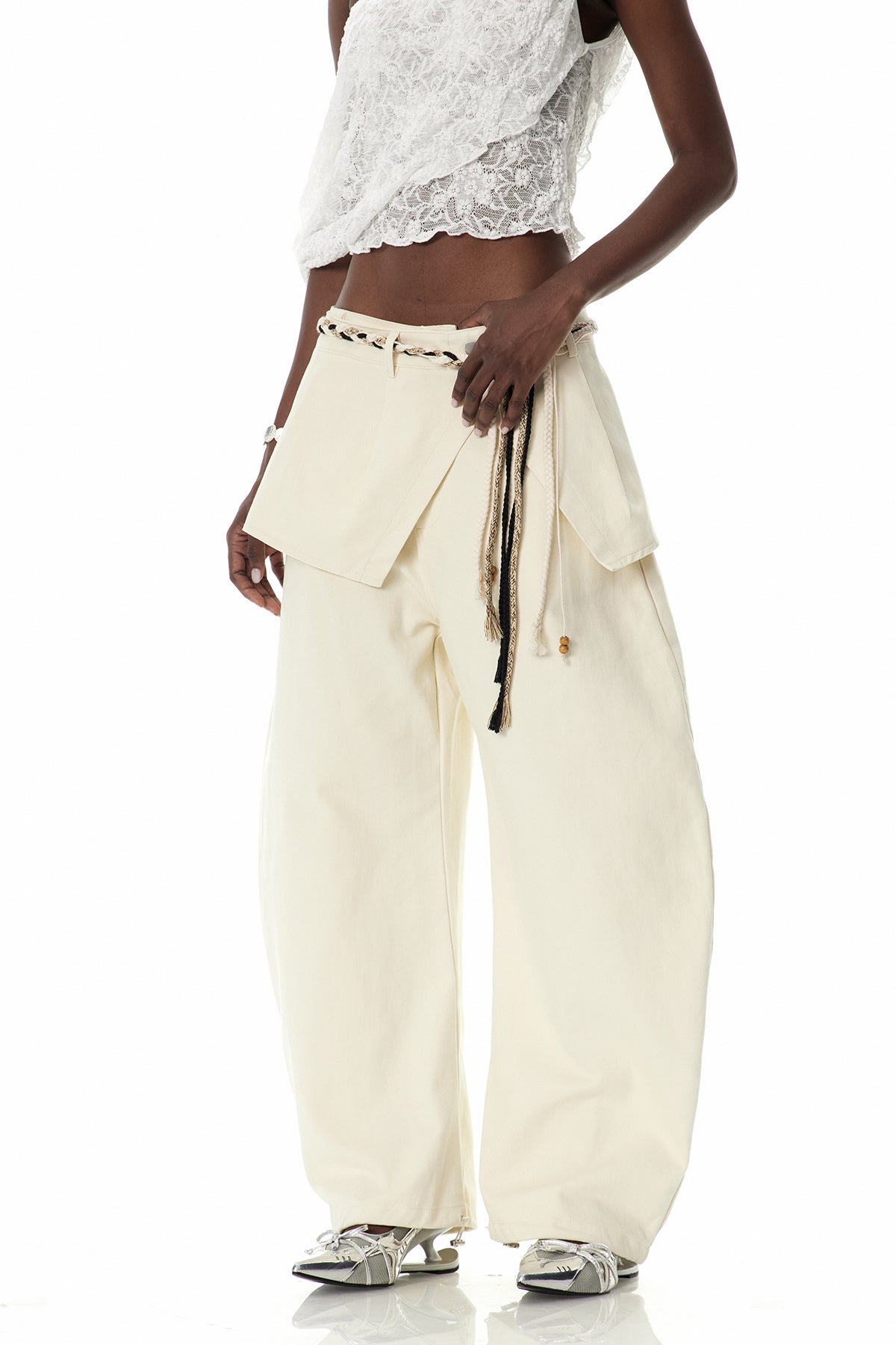 Cowessess Deconstruct Baggy Pants in Beige