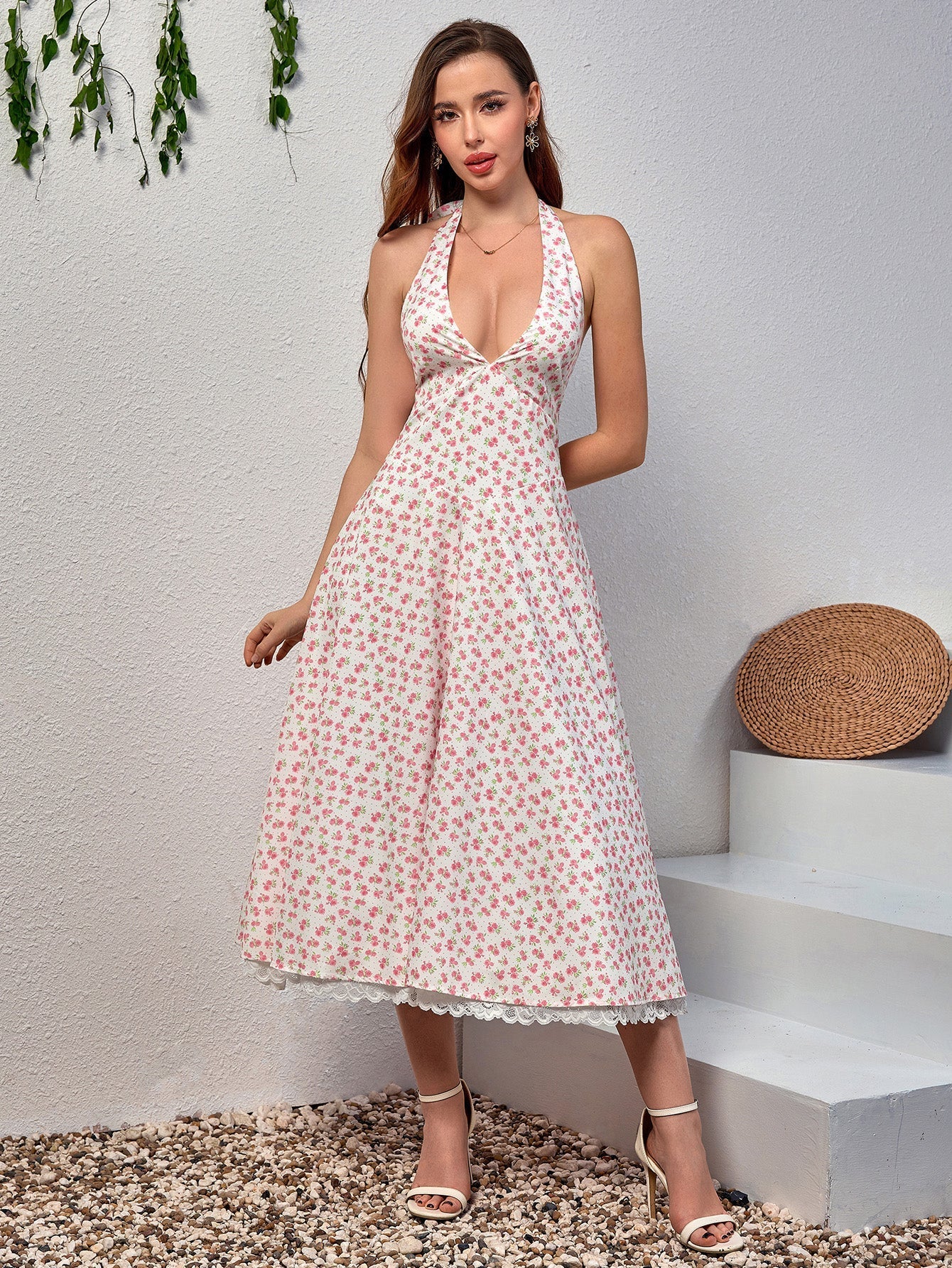 Deep V-neck Halter Lace Spliced Dress