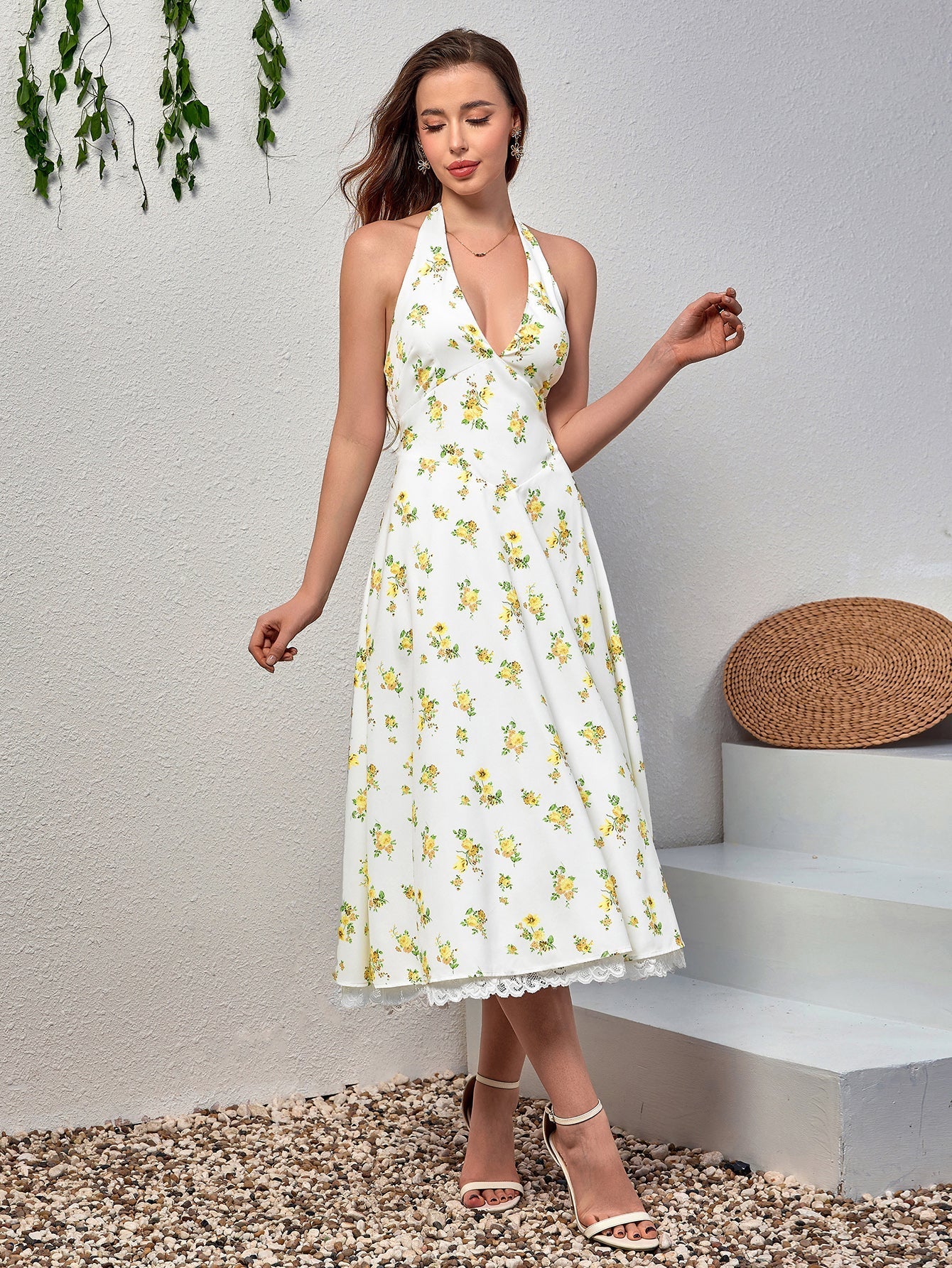 Deep V-neck Halter Lace Spliced Dress