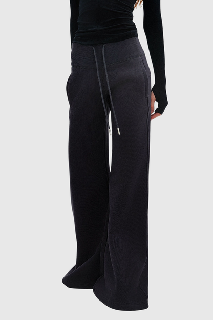 Delicia Straight Pants in Black