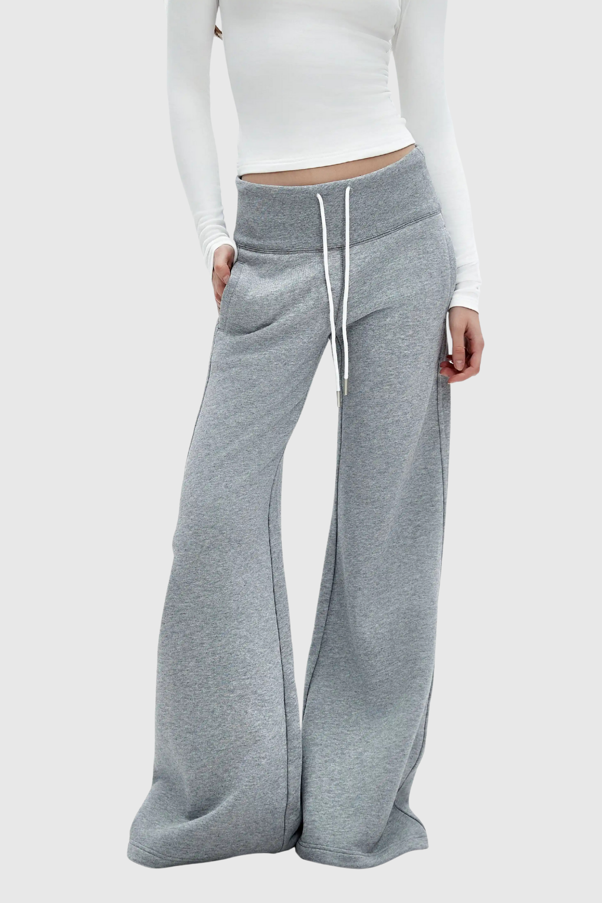 Delicia Straight Pants in Grey