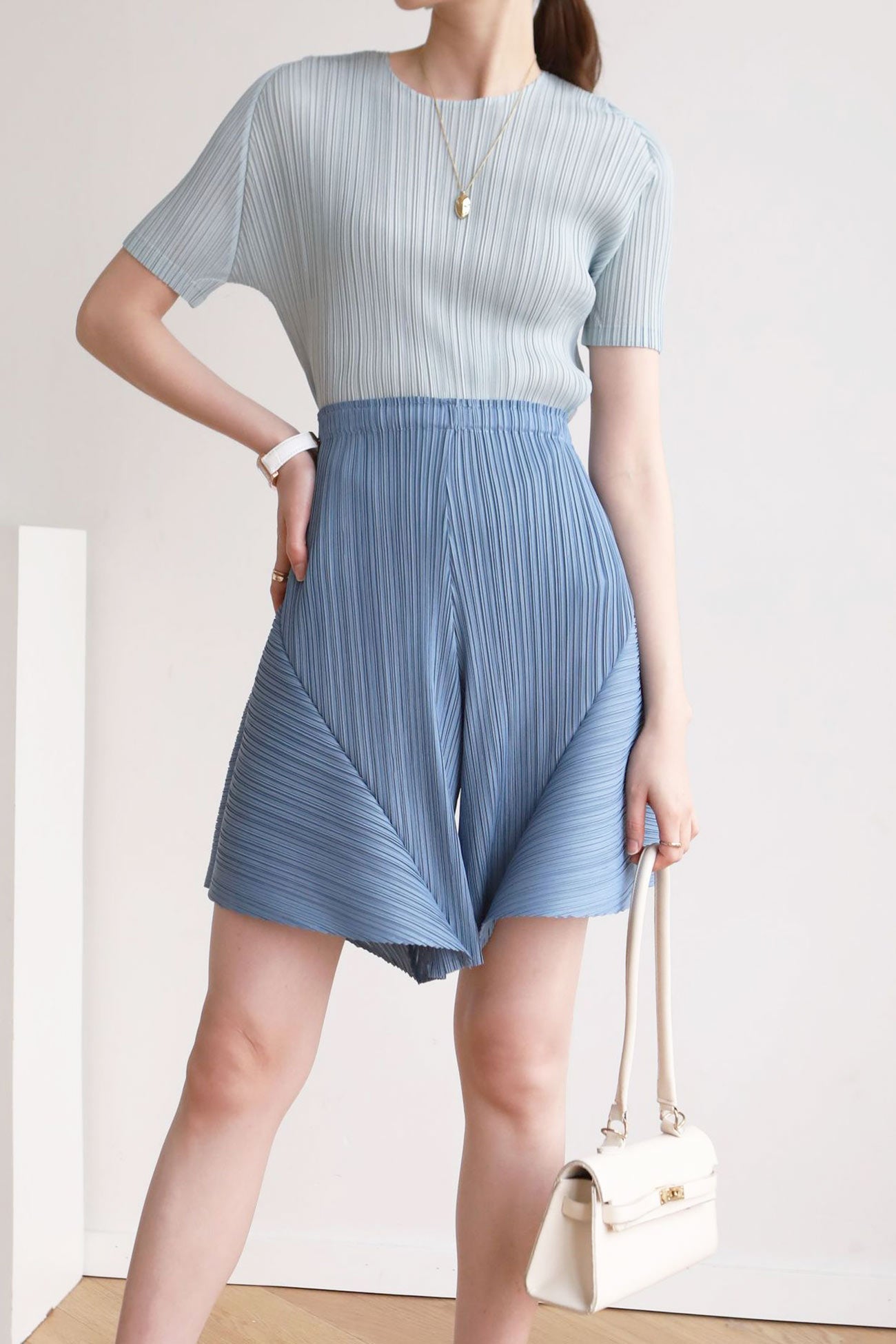 Full Pleated High Waist Shorts