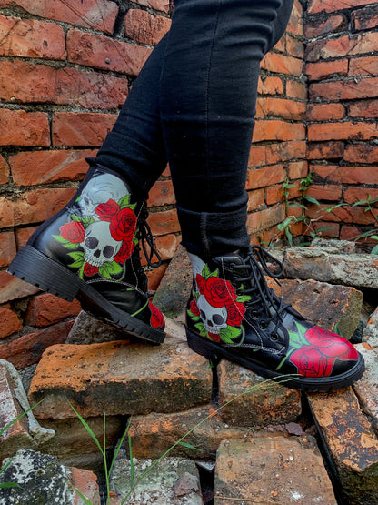 En Bloom | Skull-rose Black Ankle Flat Combat Boots