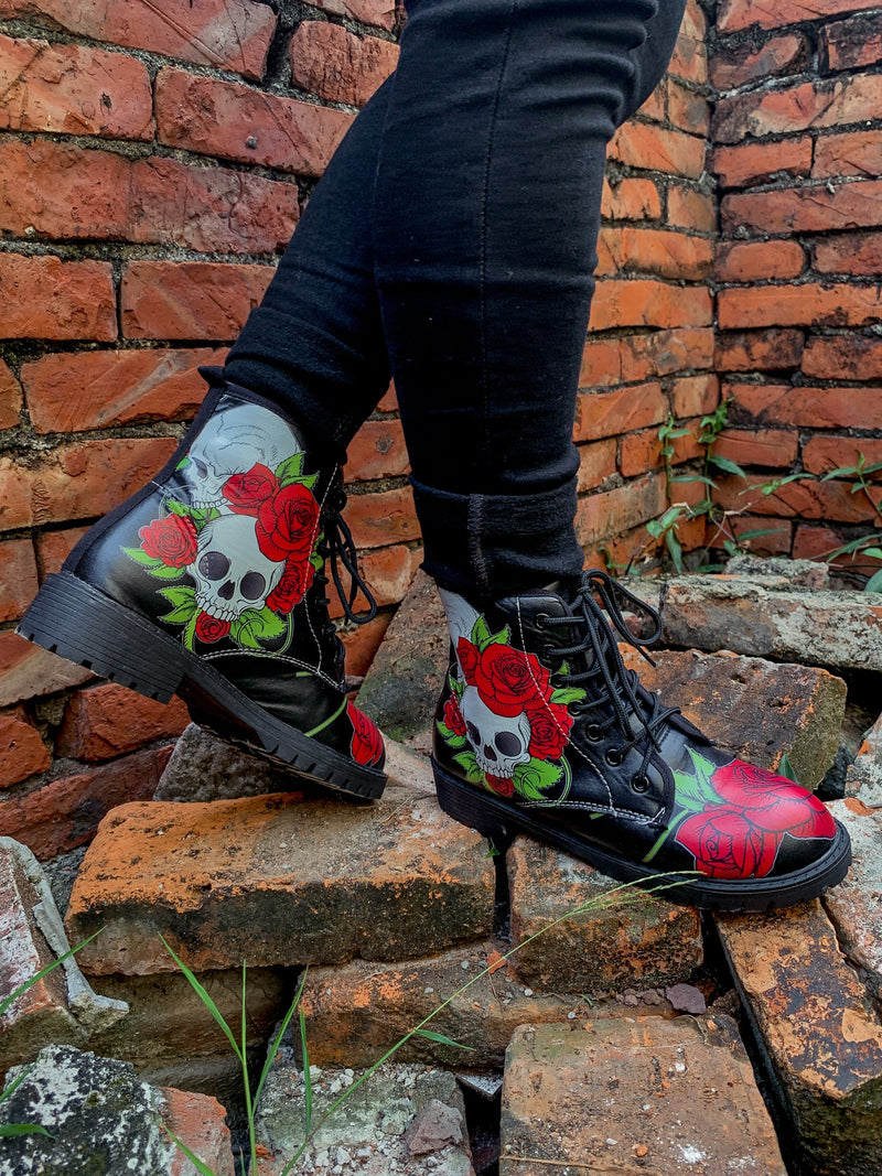 En Bloom | Skull-rose Black Ankle Flat Combat Boots