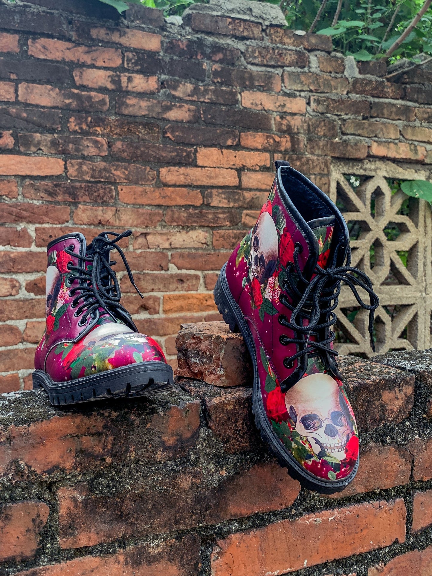 En Bloom | Skull-rose Red Ankle Flat Combat Boots