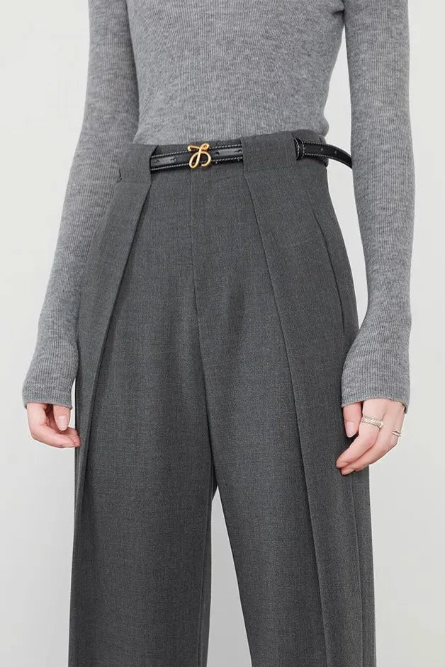 Iaka Grey Middle Waist Pocket Straight Leg Pants
