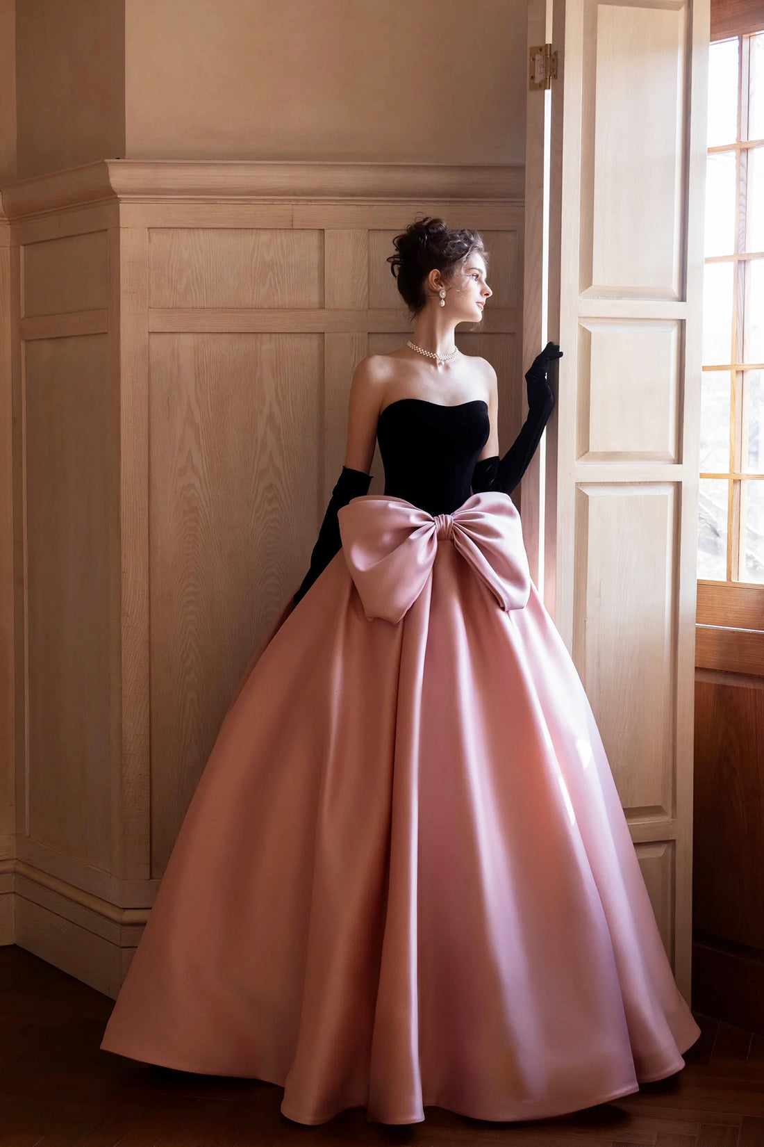 Velvet Bow Sleeveless Midi Dress With Gloves