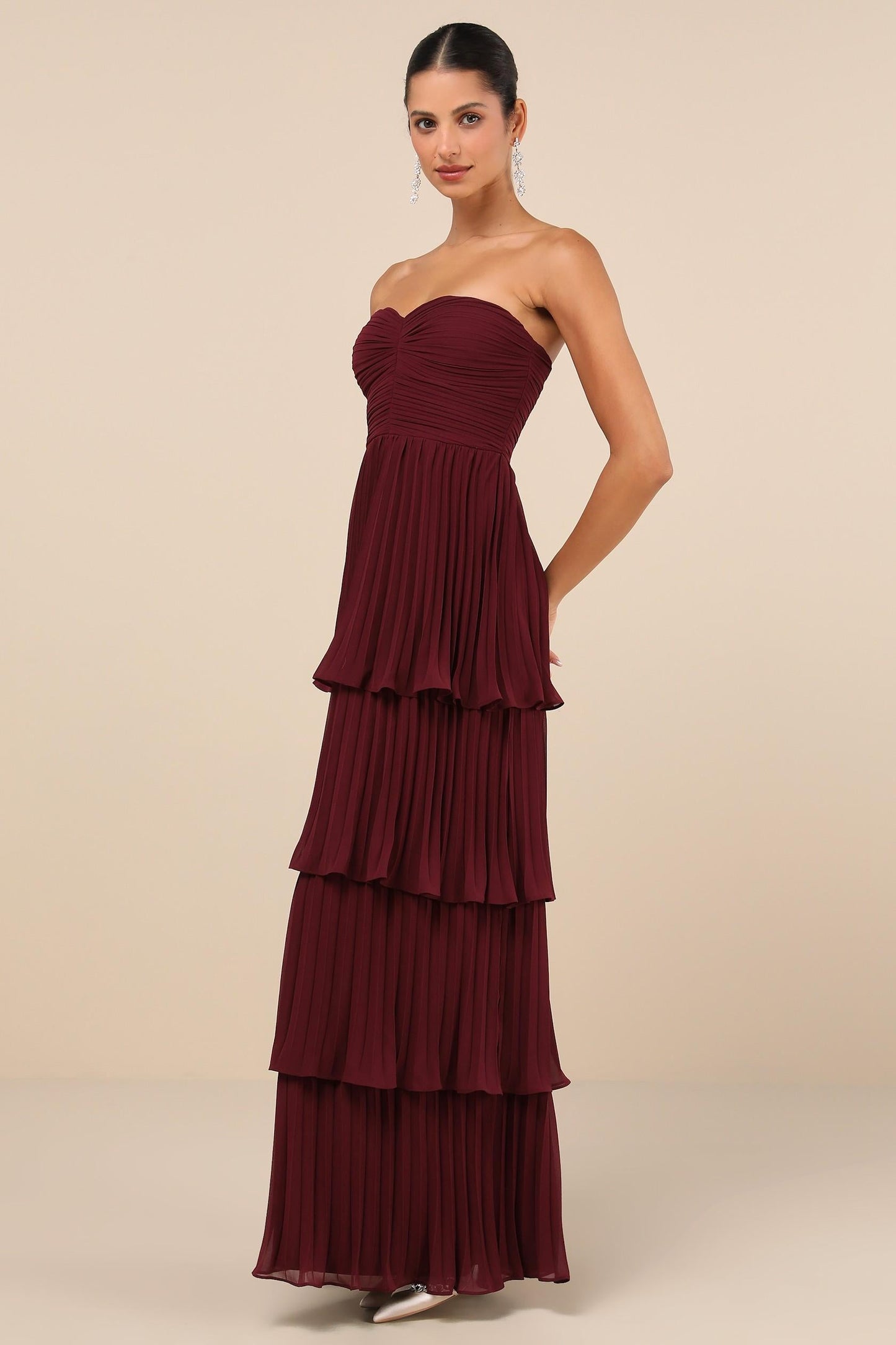 Off-shoulder Pleat Tiered Maxi Dress
