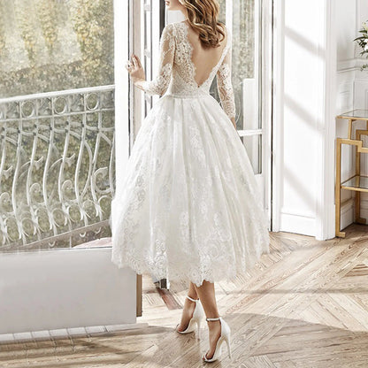 Dressbetty - Long Sleeved Backless Slim Fitting White Lace Midi Dress