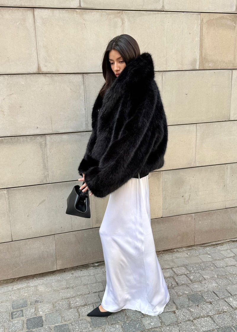 Celeste Faux Fur Plush Coat – Luxurious Short Winter Jacket