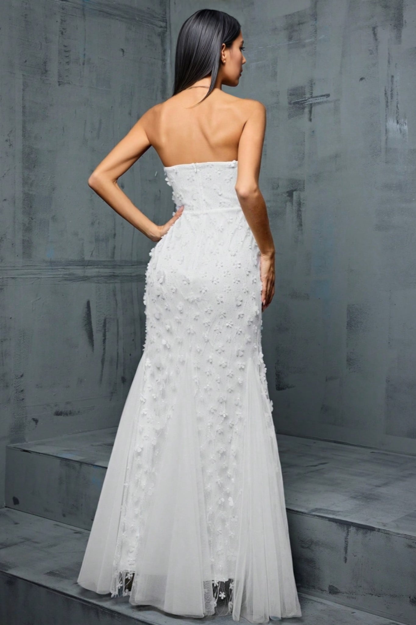 Zenoa V-neck Fishtail Mesh Maxi Dress