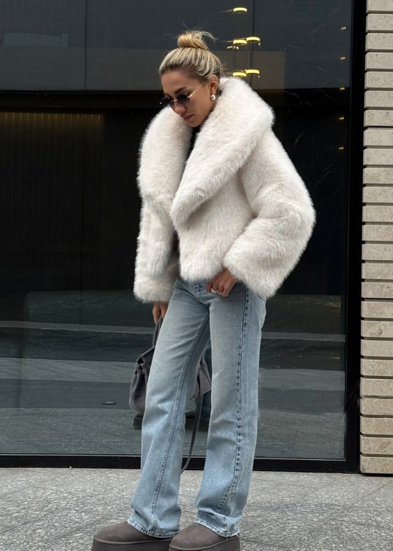 Celeste Faux Fur Plush Coat – Luxurious Short Winter Jacket