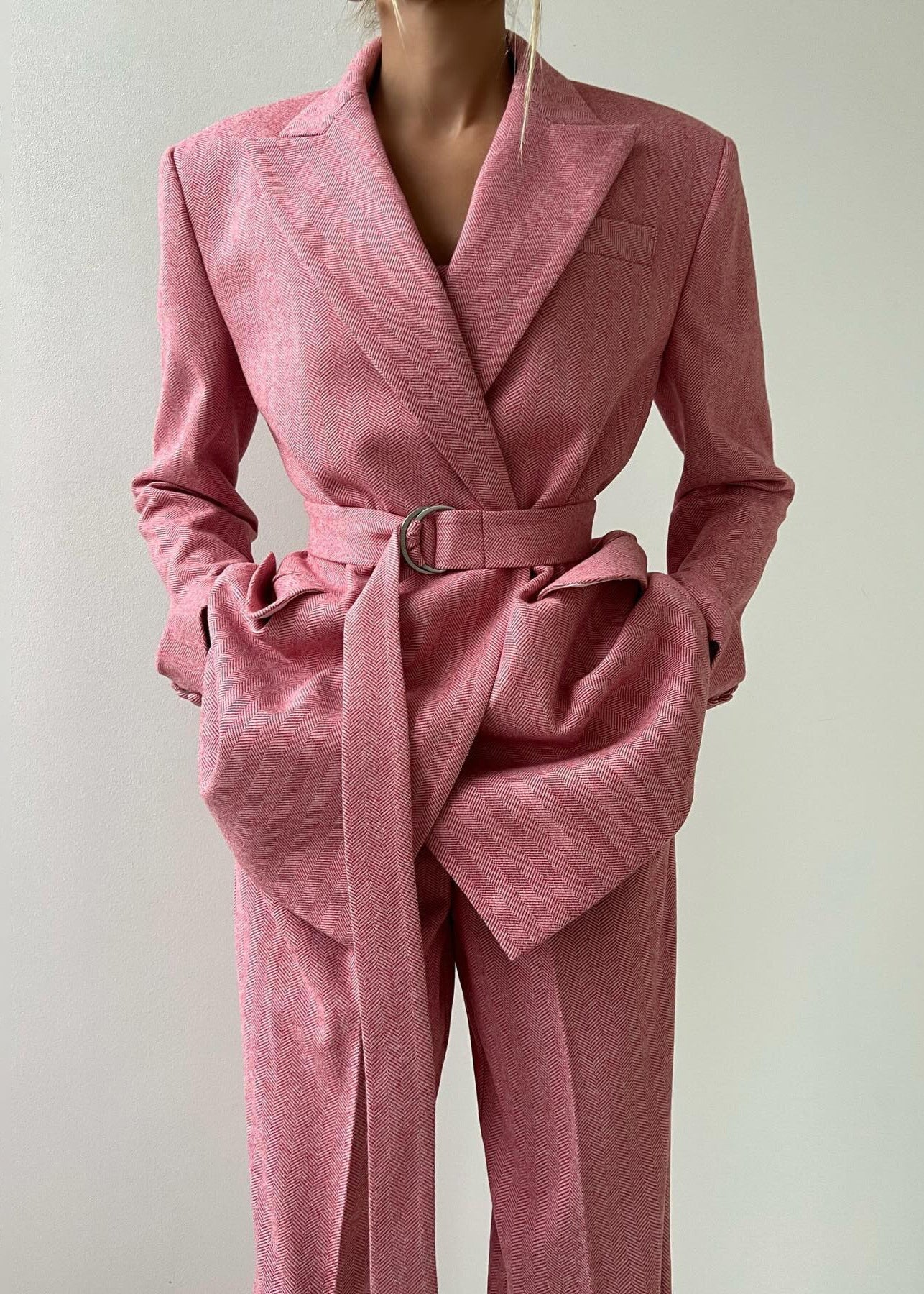 Rosé Herringbone Blazer and Corset Jumpsuit Set – Modern Two-piece Suit for