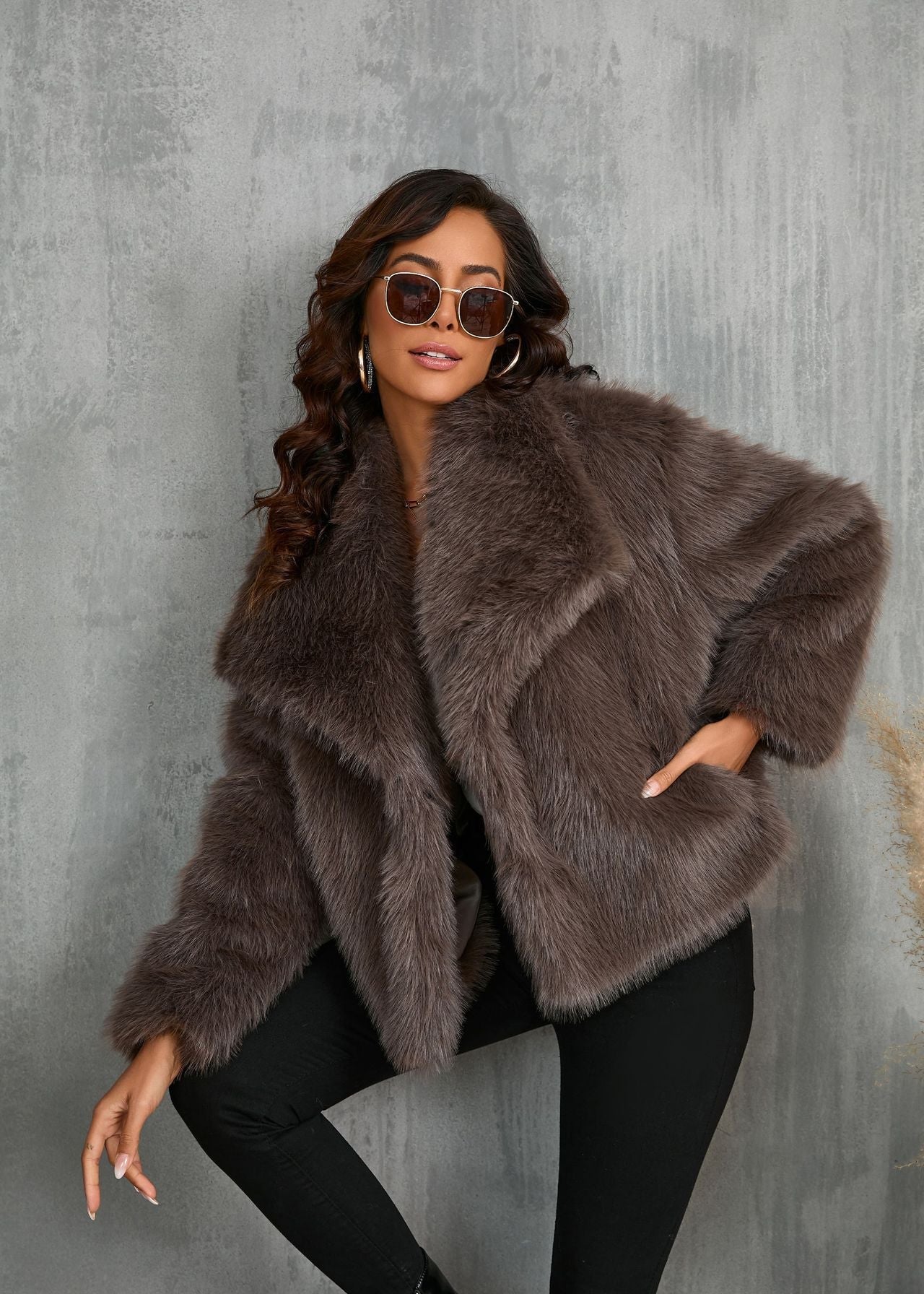 Amara Faux Fur Jacket – Soft Brown Short Coat With Wide Collar