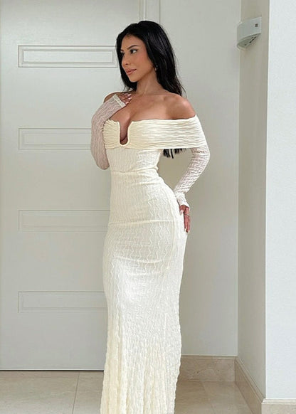 Vienna Grace - Off-shoulder Lace Maxi Dress