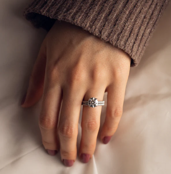 Jody Round Ring
