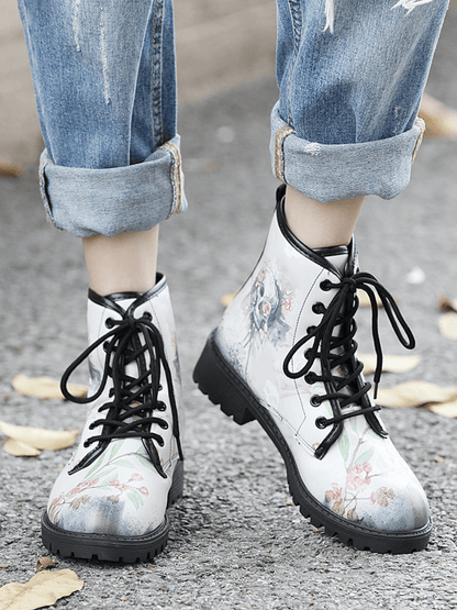 En Bloom | Skull- Ankle Flat Combat Boots - White