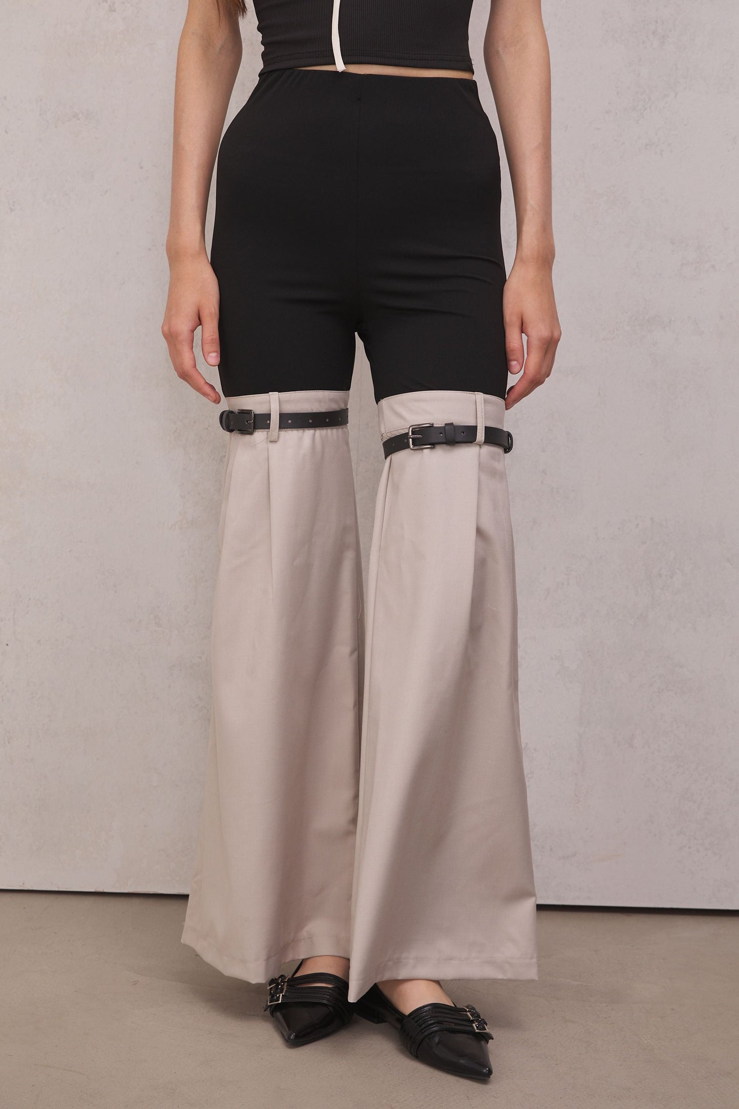 Willow Deconstruct Pants in Beige
