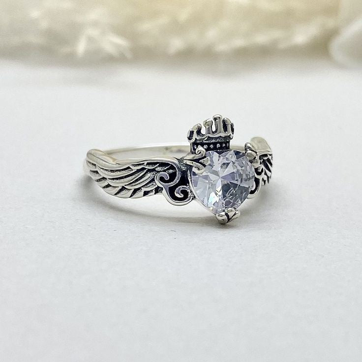 Vintage Claddagh Ring