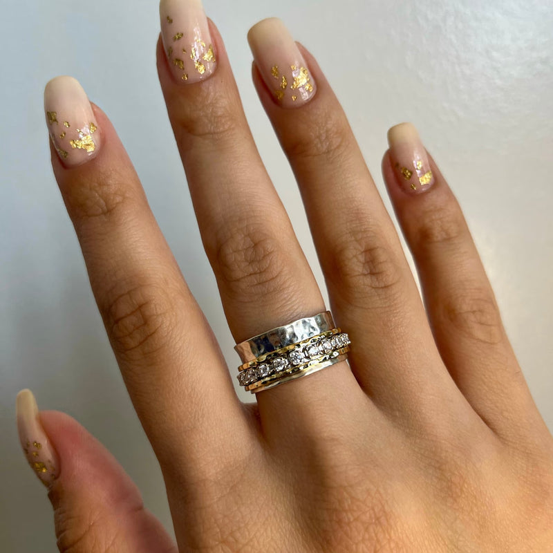 Elegant Gold Diamond Ring