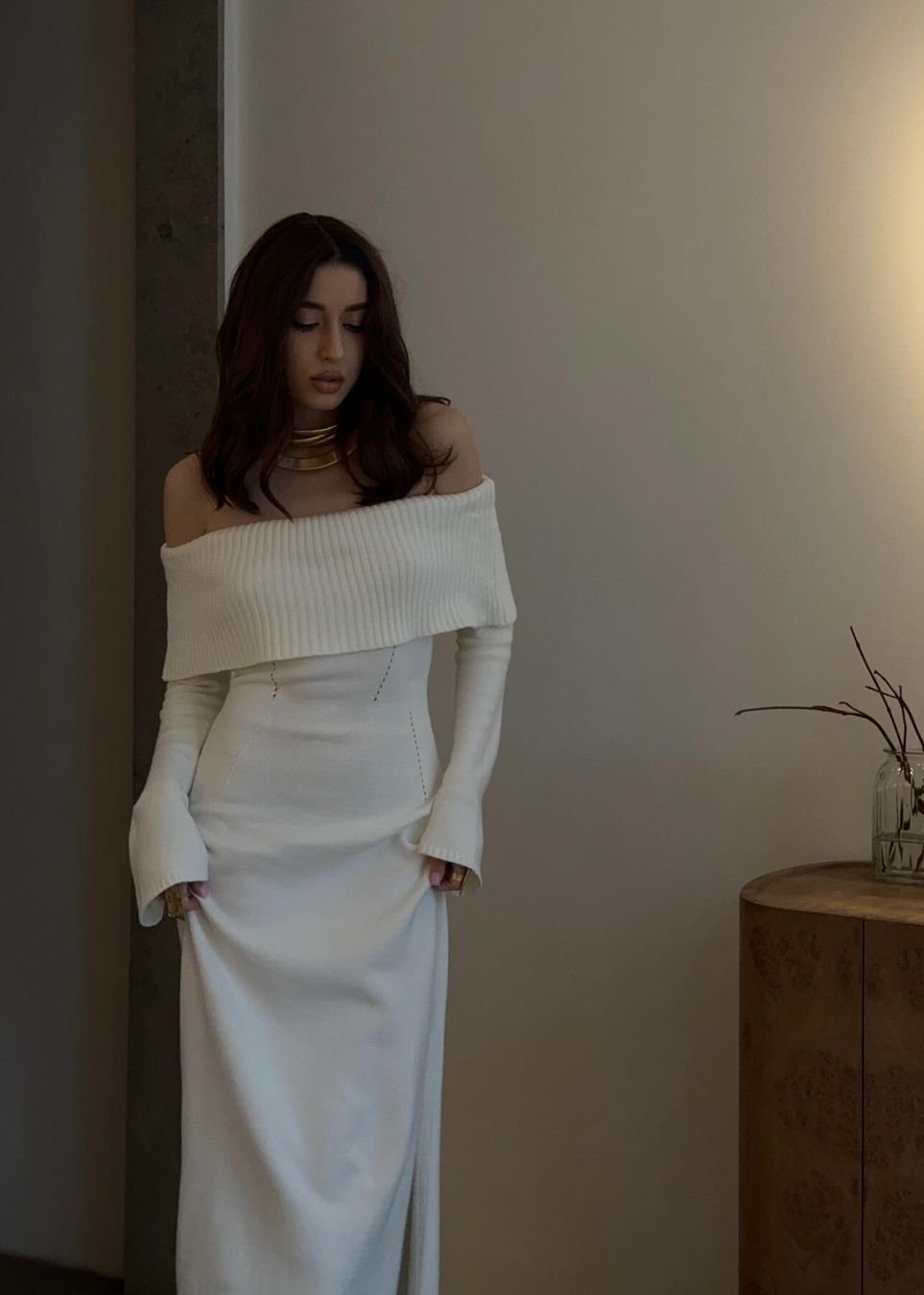 Off-shoulder Elegance - Ribbed Knit Maxi Dress