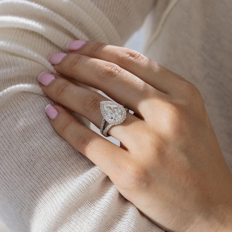Elegant Pear Crystal Halo Split Ring