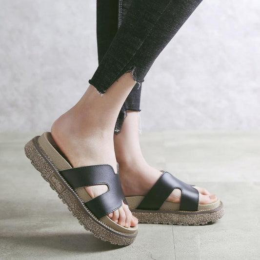Cozy Leather Flat-bottomed Slippers