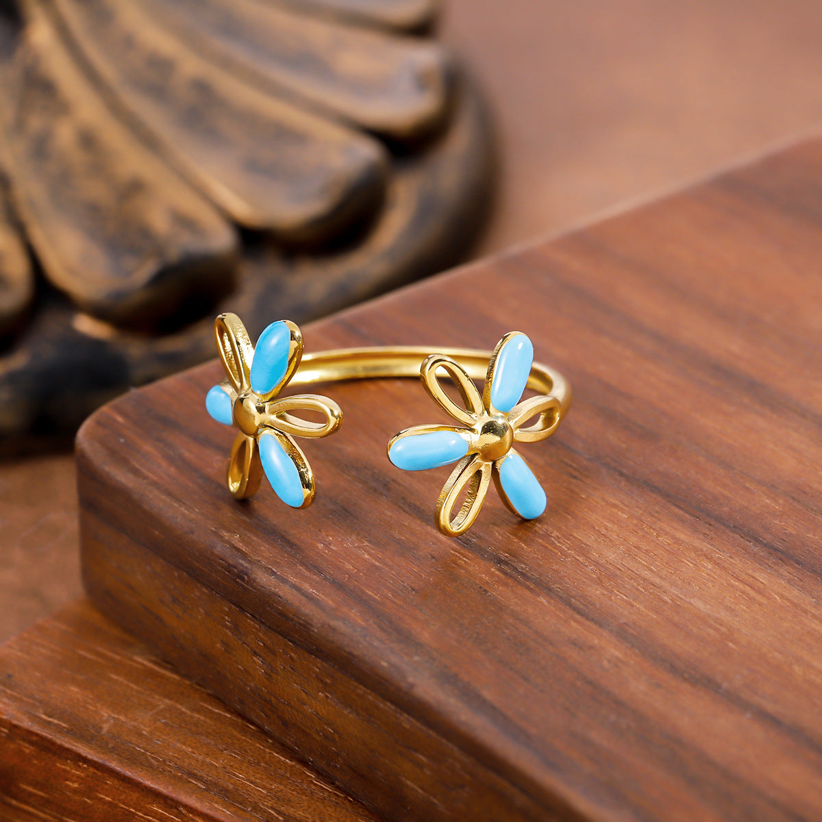 Elegant Turquoise Flower Ring