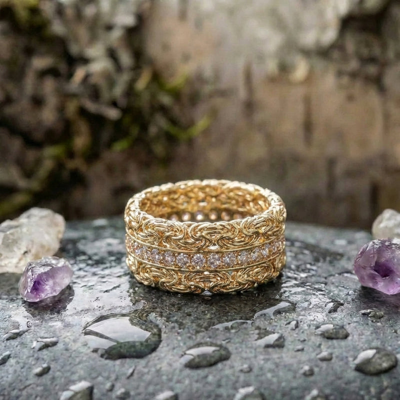 Elegant Filigree Zircon Ring