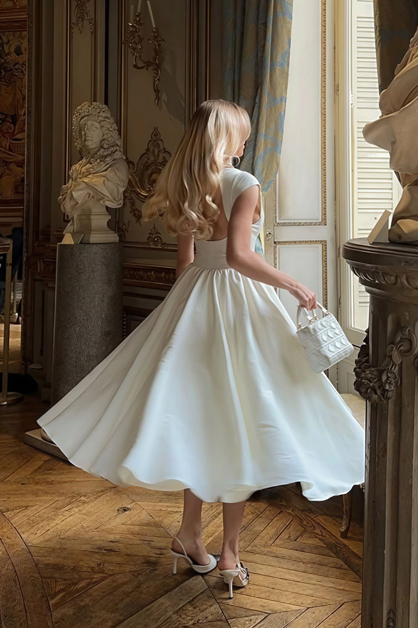 Minimalist Backless Swing Midi Dress