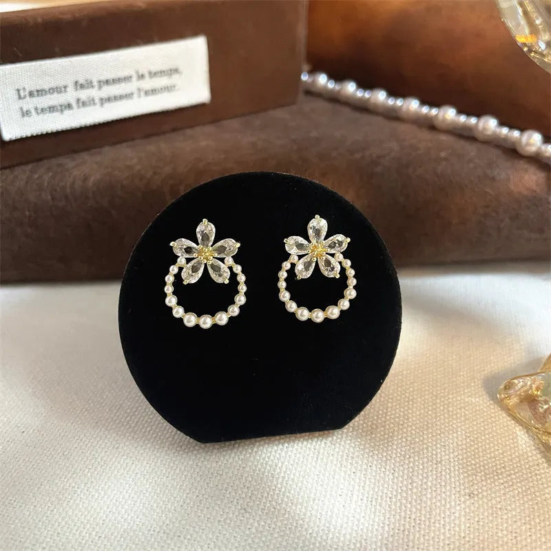 Elegant Pearl Flower Earrings