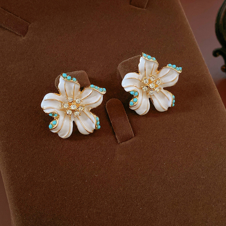 Vintage Pearl Flower Earrings