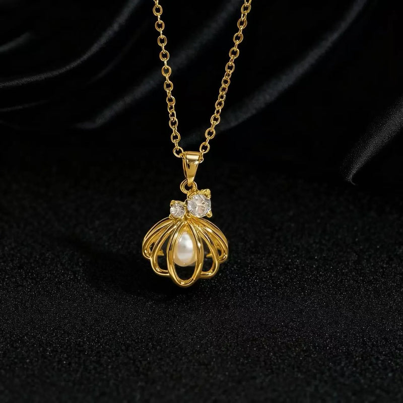 Elegant Pearl Necklace