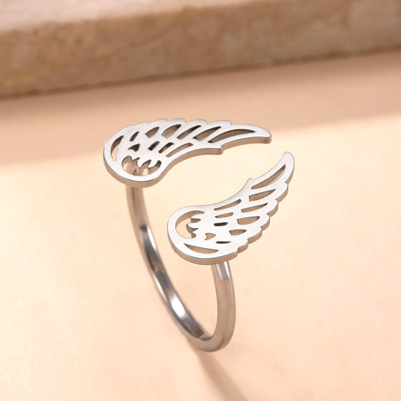 Elegant Wing Ring