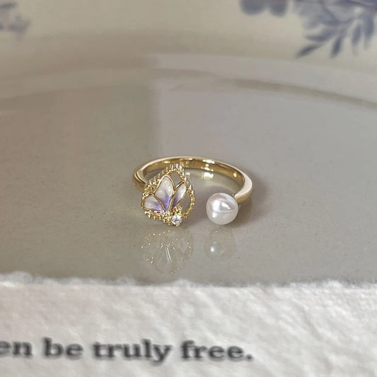 Elegant Pearl Ring