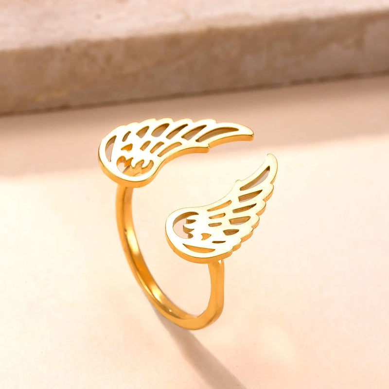 Elegant Wing Ring