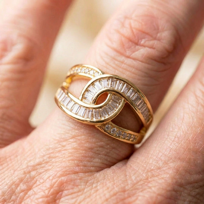 Knotted Elegant Ring