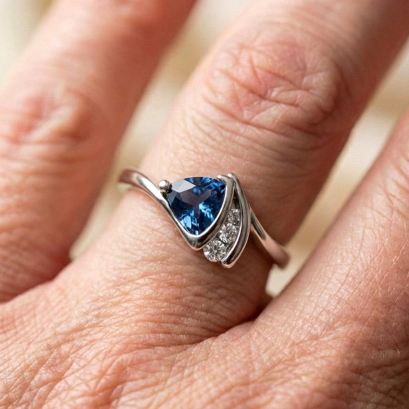 Vintage Silver Blue Trillion Stone Ring