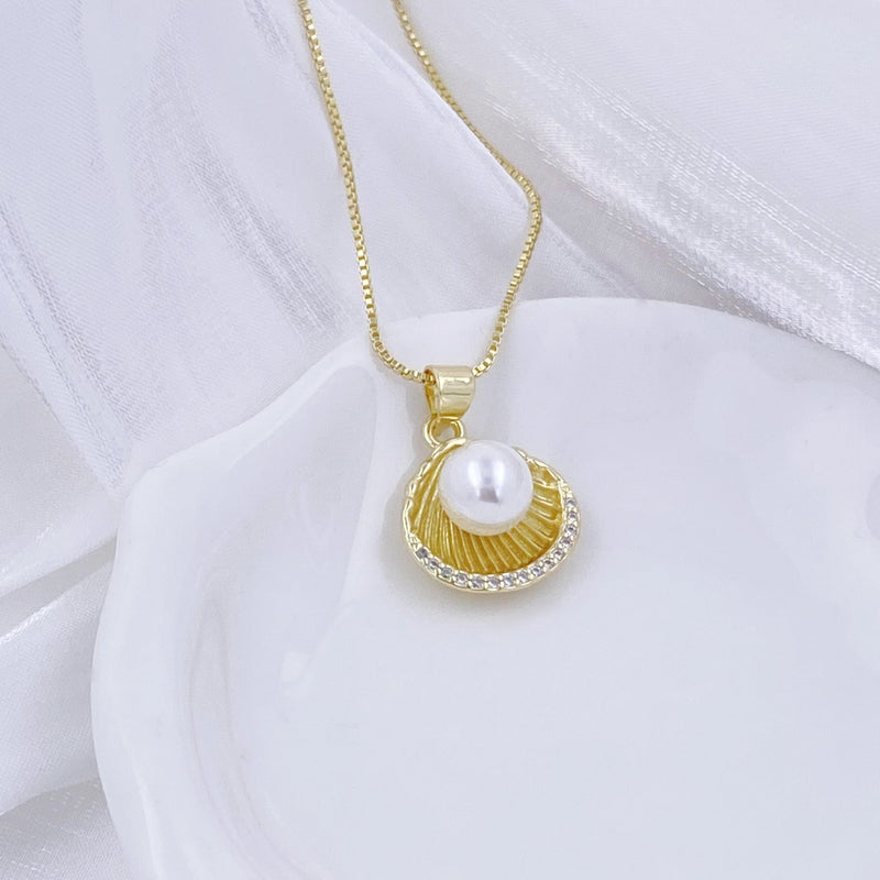 Elegant Pearl Necklace