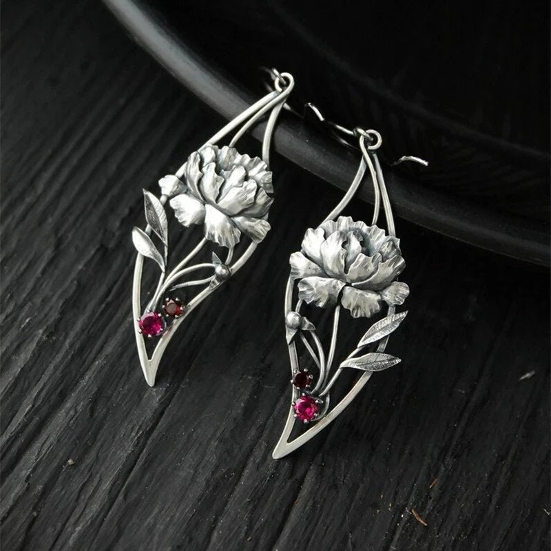 Vintage Flower Dangle Earrings