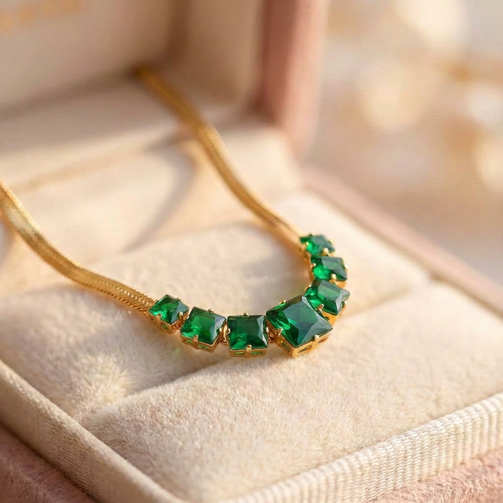 Vintage Green Crystal Zircon Necklace