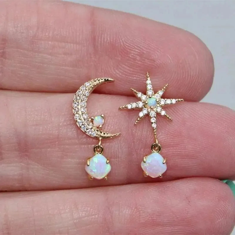 Classic Gold Earrings with Timeless Appeal