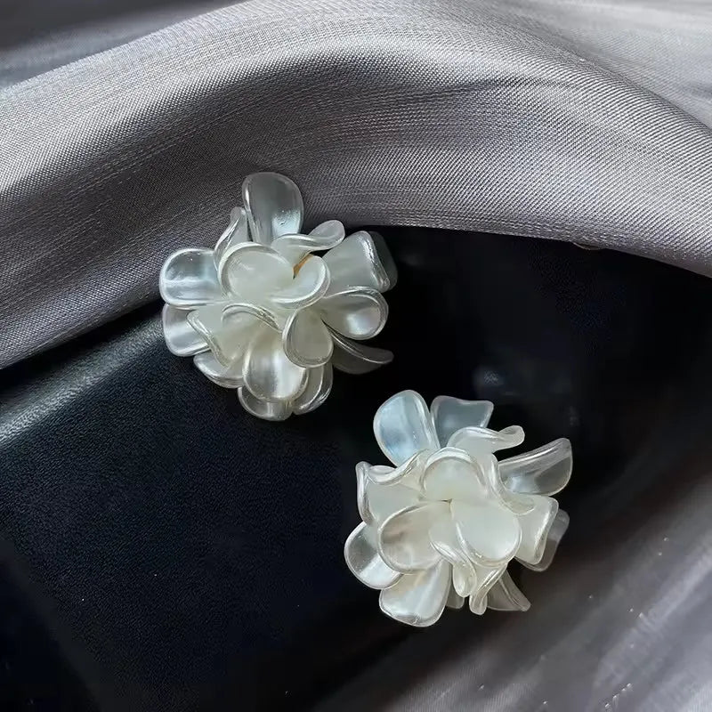 Elegant Pearl Flower