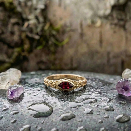 Golden Vintage Ring With Red Crystal