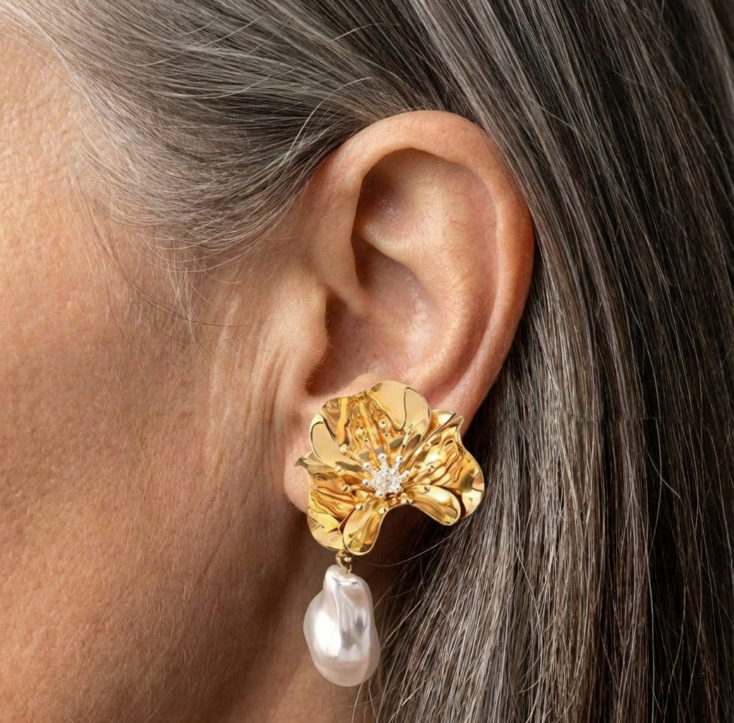 Vintage Flower Pearl Earrings