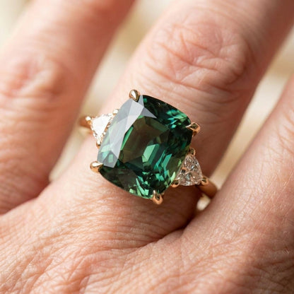 Vintage Gold & Green Stone Square Ring