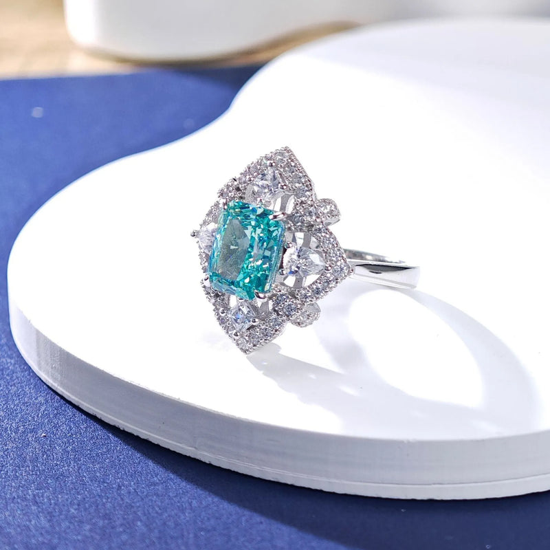 Elegant Emerald Ring