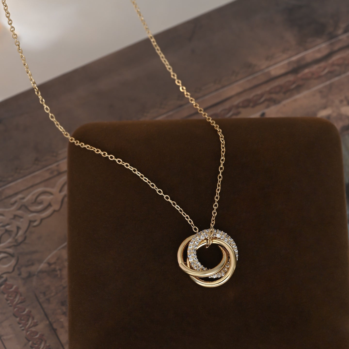 Elegant Diamond Circle Necklace